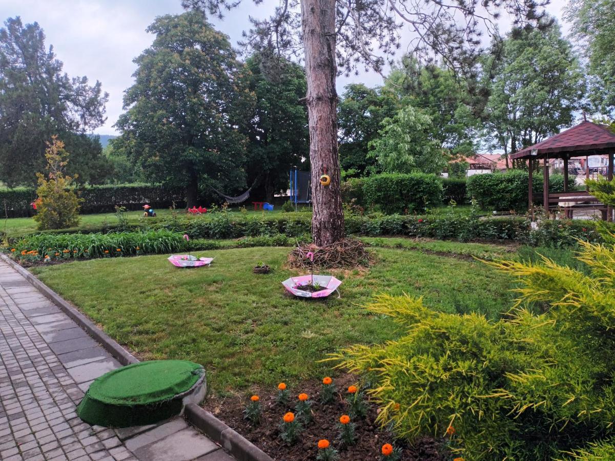 Guesthouse Gostilitsa Екстериор снимка