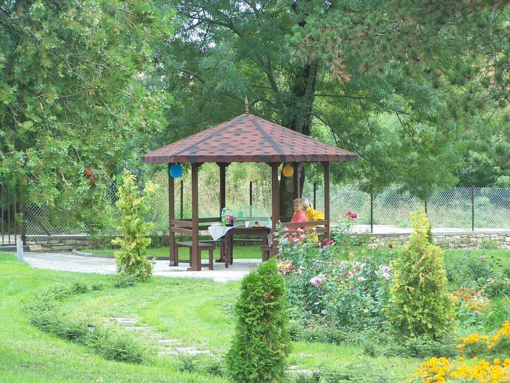 Guesthouse Gostilitsa Екстериор снимка
